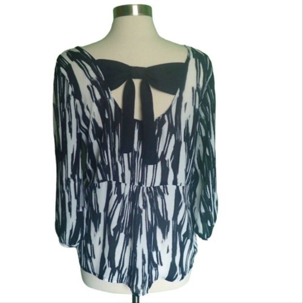Charming Charlie Black & White Top - M - Picture 8 of 13